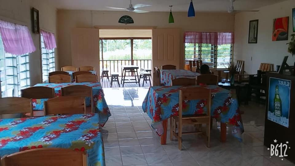 Transit Motel Mulifanua Exteriör bild